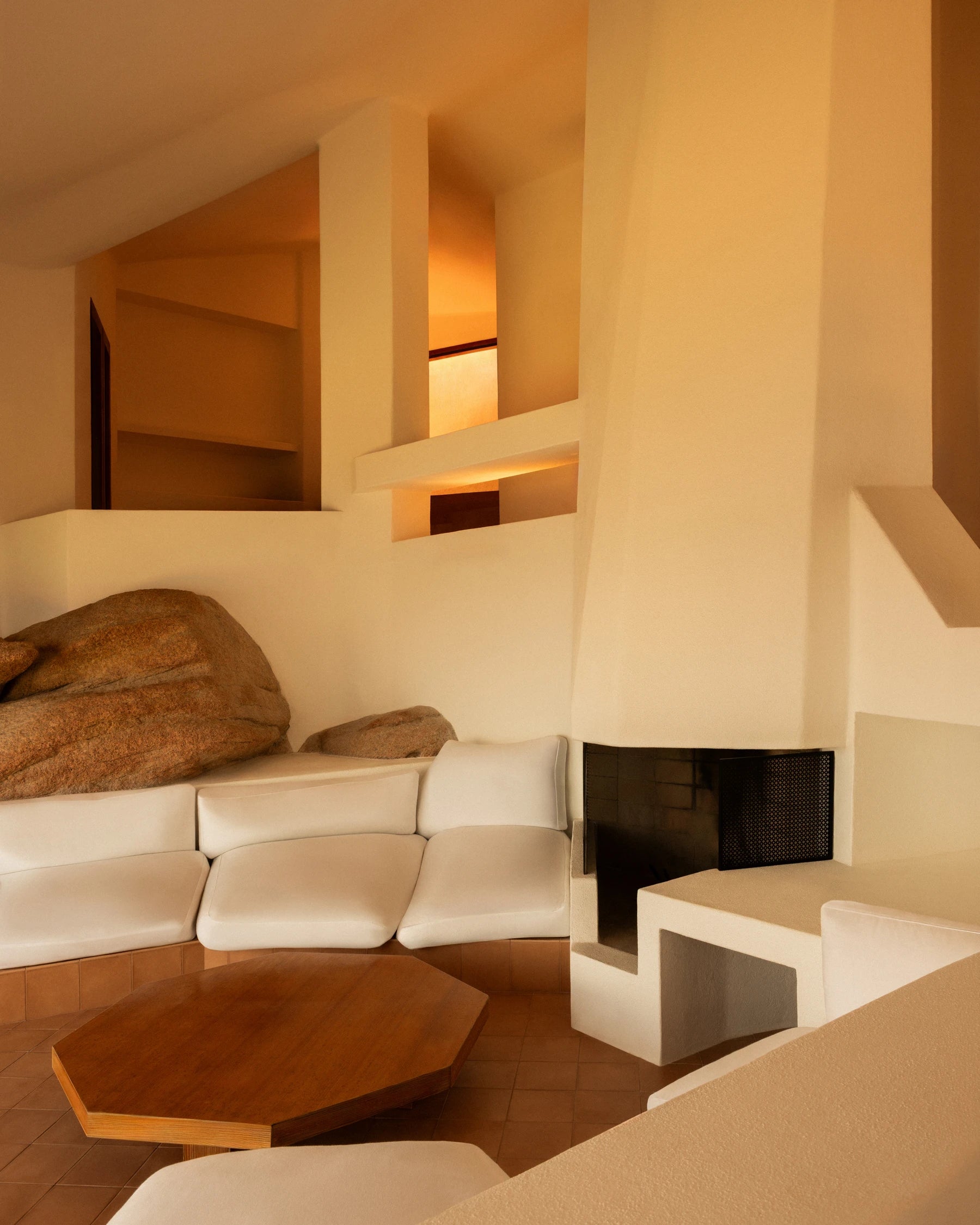 White sculptural living room interior at Casa Scalesciani designed by Alberto Ponis.